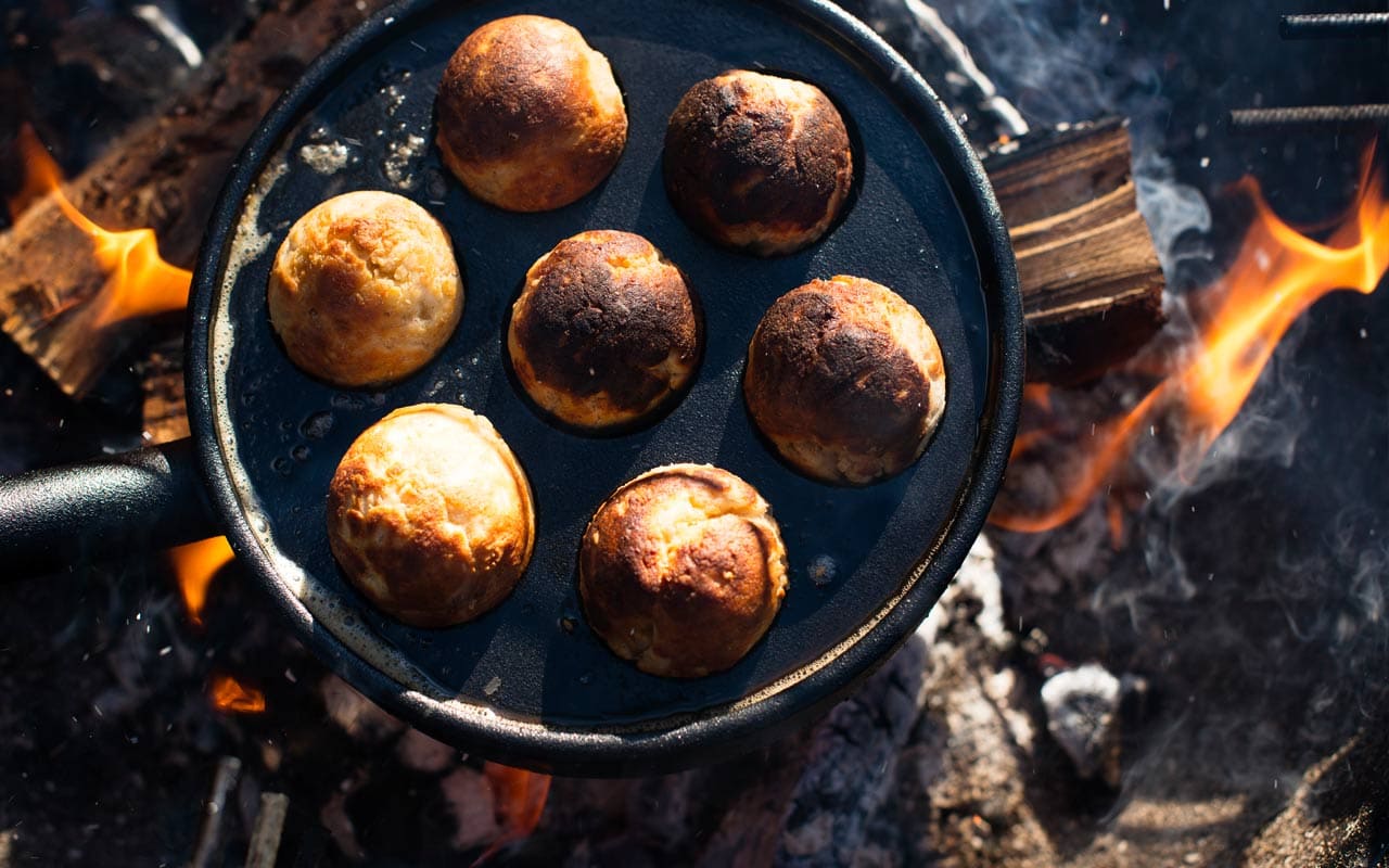 Æbleskiver på bål - Mad over bål