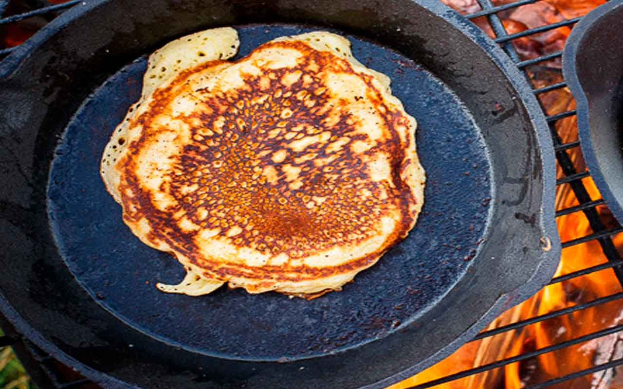 Pandekager over bål - Outdoor Cooking